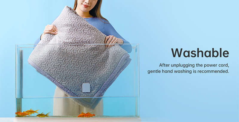 Graphene Electric Blanket: blanket cleaning illustration.